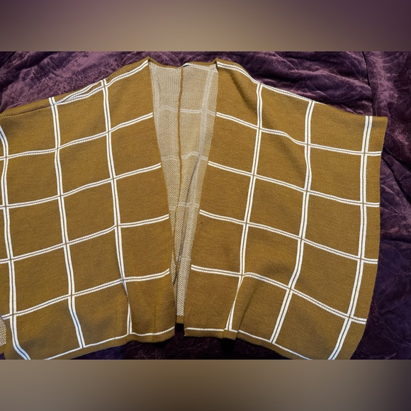 Shawl - Picture 2 of 5